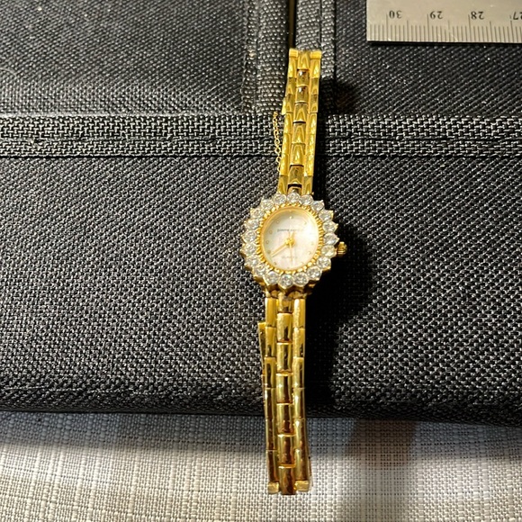 Vintage gold plated Pierre Cardin ladies watch with clear crystals around face - Picture 1 of 6